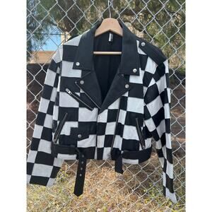 Checkered bomber